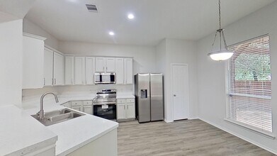 6736 Terra Rye in San Antonio, TX - Building Photo - Building Photo