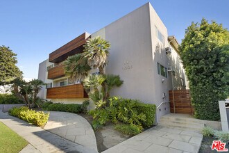 1028 S Bedford St in Los Angeles, CA - Building Photo - Building Photo