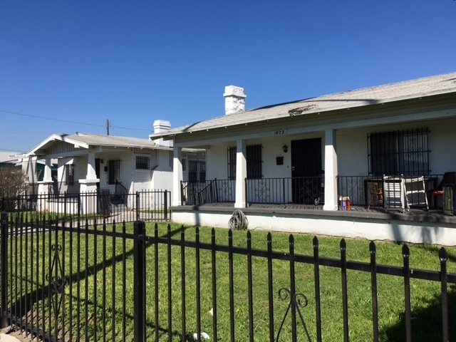 1623-1629 W 51st St in Los Angeles, CA - Building Photo