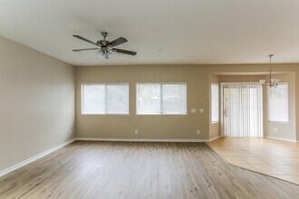 3536 W Paseo Way in Phoenix, AZ - Building Photo - Building Photo