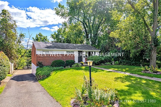 725 Cottonwood Dr