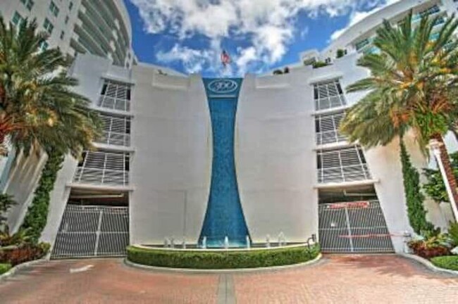 7900 Harbor Island Dr in Miami Beach, FL - Building Photo - Building Photo