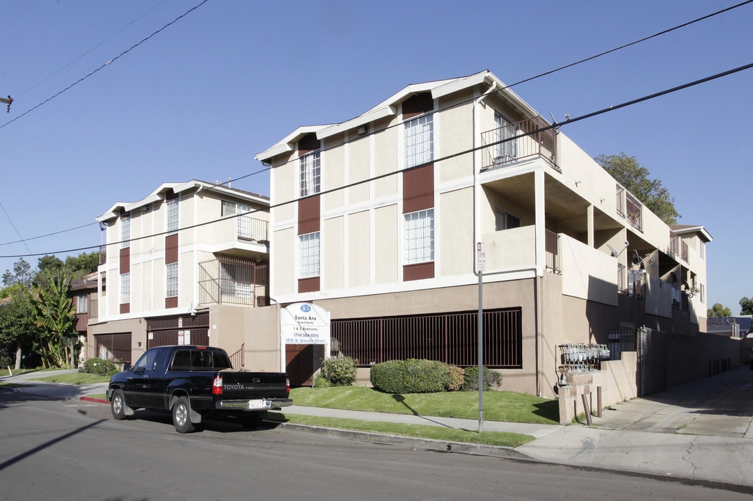 YS Apartments in Santa Ana, CA - Building Photo