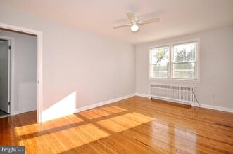 8037 Pine Rd in Philadelphia, PA - Building Photo - Building Photo