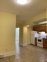 61 Park Dr, Unit 4 in Boston, MA - Foto de edificio - Building Photo