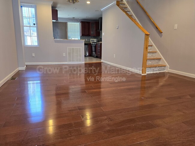 property at 1649 S Bailey St