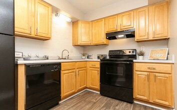 Newberry Parc in Louisville, KY - Building Photo - Building Photo