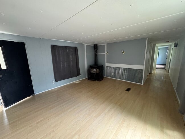 223 W 5th Ave N in Columbus, MT - Building Photo - Building Photo