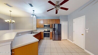 9744 Summer Grove Way W in Jacksonville, FL - Building Photo - Building Photo