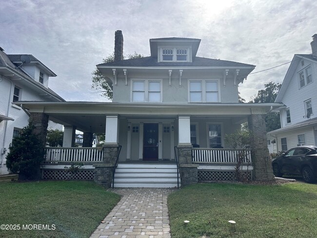 property at 407 2nd Ave