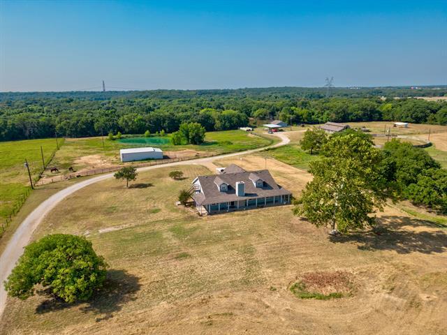 10926 FM 902 in Collinsville, TX - Foto de edificio - Building Photo