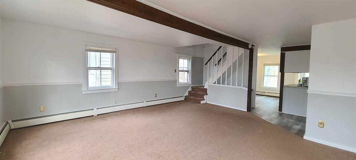 67 Old Albany Post Rd-Unit -#1 in Rhinebeck, NY - Building Photo