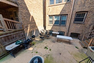 3548 N Bosworth Ave, Unit 1 in Chicago, IL - Building Photo - Building Photo