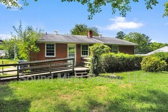 819 Hadley Rd in Raleigh, NC - Building Photo - Building Photo