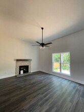 894 Burley Barn Rd in Clarksville, TN - Foto de edificio - Building Photo