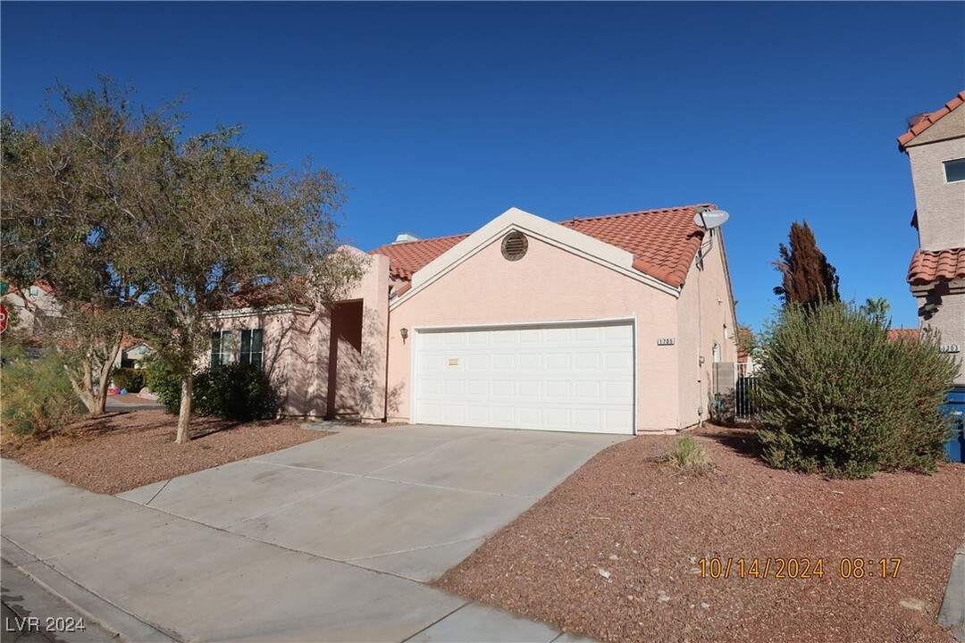 1705 Mayan Ct in Henderson, NV - Building Photo