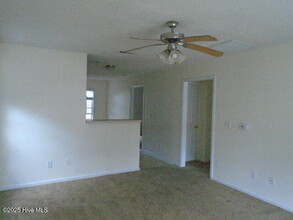 213 Palace Cir in Jacksonville, NC - Building Photo - Building Photo