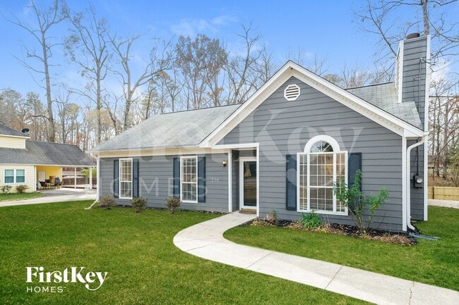 102 Carriage Dr in Alabaster, AL - Building Photo - Building Photo