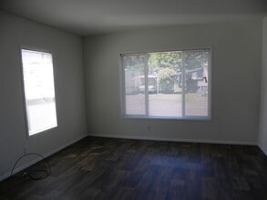 5609 Olympic Hwy in Aberdeen, WA - Building Photo - Building Photo