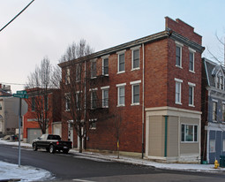 301 Warner St Apartments