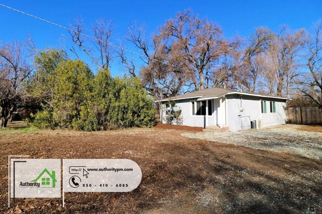 5499 Balls Ferry Rd in Anderson, CA - Building Photo - Building Photo
