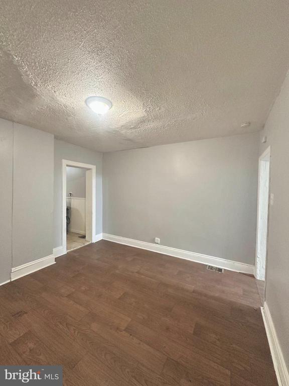 30 Asbury St in Trenton, NJ - Building Photo - Building Photo