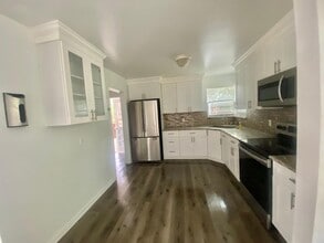 2076 7th Ave SW in Vero Beach, FL - Building Photo - Building Photo