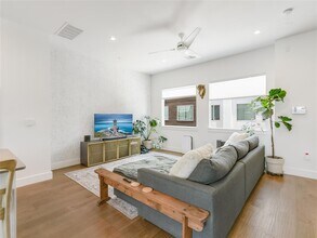 505 Tillery St in Austin, TX - Building Photo - Building Photo