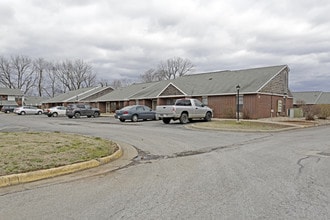 Rogers Apartments in Rogers, AR - Foto de edificio - Building Photo