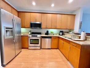 3687 4th Ave, Unit 203 in San Diego, CA - Building Photo - Building Photo