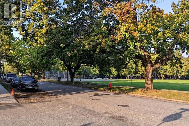 3653 Laurel St in Vancouver, BC - Building Photo - Building Photo