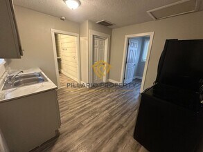 2300 S A St in Elwood, IN - Building Photo - Building Photo