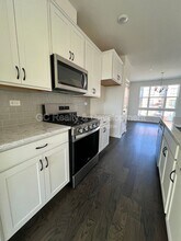 1265 Lakepointe Dr in Schaumburg, IL - Building Photo - Building Photo