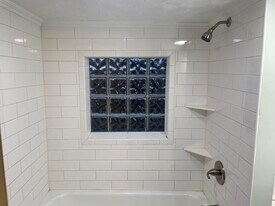 315 E Brady Rd in Kittanning, PA - Building Photo