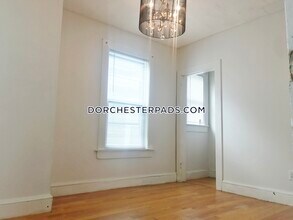 6 Bowdoin Park-Unit -2 in Boston, MA - Building Photo - Building Photo