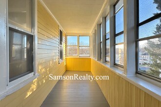 19 Fairmount Ave in Johnston, RI - Foto de edificio - Building Photo