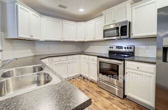 1071 Bridgeport Way in Leland, NC - Building Photo - Building Photo