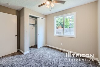 17496 E Temple Dr in Aurora, CO - Building Photo - Building Photo