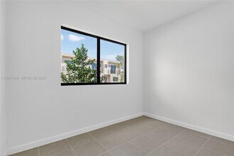 13881 SW 261st St in Princeton, FL - Building Photo - Building Photo