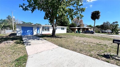 1212 Cypress Ln in Cocoa, FL - Foto de edificio - Building Photo