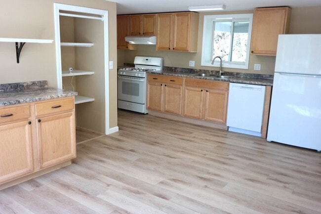 79 Center Rd, Unit 3