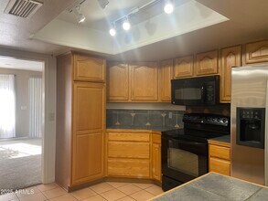 4325 E Greenway Ln in Phoenix, AZ - Building Photo - Building Photo