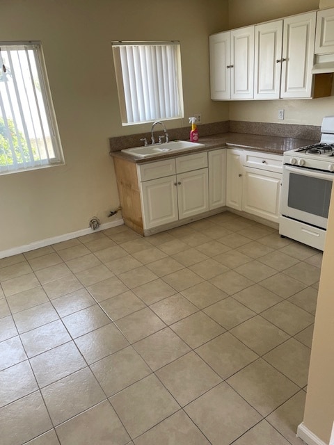 2833 E Sawyer St, Unit C in Long Beach, CA - Building Photo - Building Photo