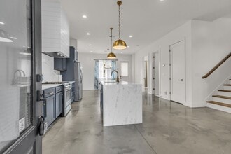 715 32nd Ave N in Nashville, TN - Building Photo - Building Photo