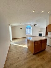 113 NE 139th Ave in Portland, OR - Building Photo - Building Photo