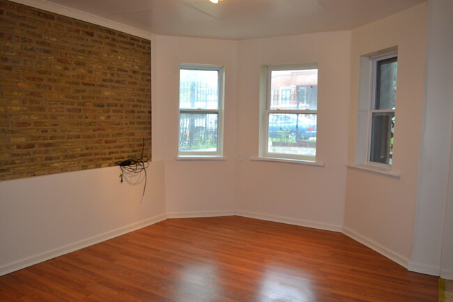 2923 N Springfield Ave-Unit -G in Chicago, IL - Building Photo - Building Photo