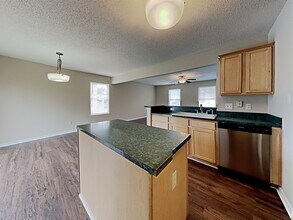 11322 Northwoods Forest Dr in Charlotte, NC - Building Photo - Building Photo