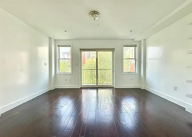 West 122nd Street in New York, NY - Building Photo - Building Photo