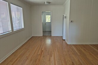 637 30th St-Unit -639 in Hermosa Beach, CA - Foto de edificio - Building Photo