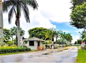 900 Constitution Dr in Homestead, FL - Building Photo - Building Photo